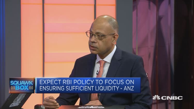 India's central bank is 'in a dilemma,' analyst says