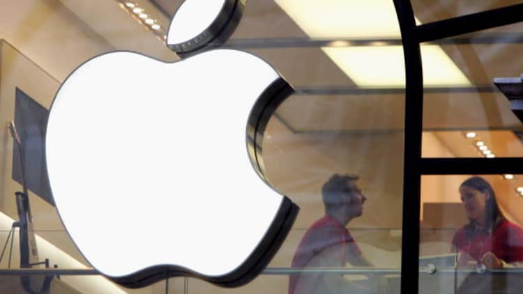 Greenlight Capital's David Einhorn sells remaining Apple shares