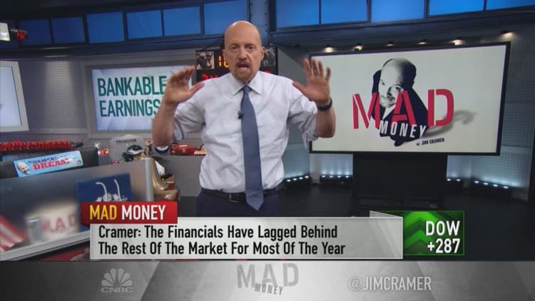 Cramer: JP Morgan's stock is 'still best of breed' despite CEO's cautious remarks