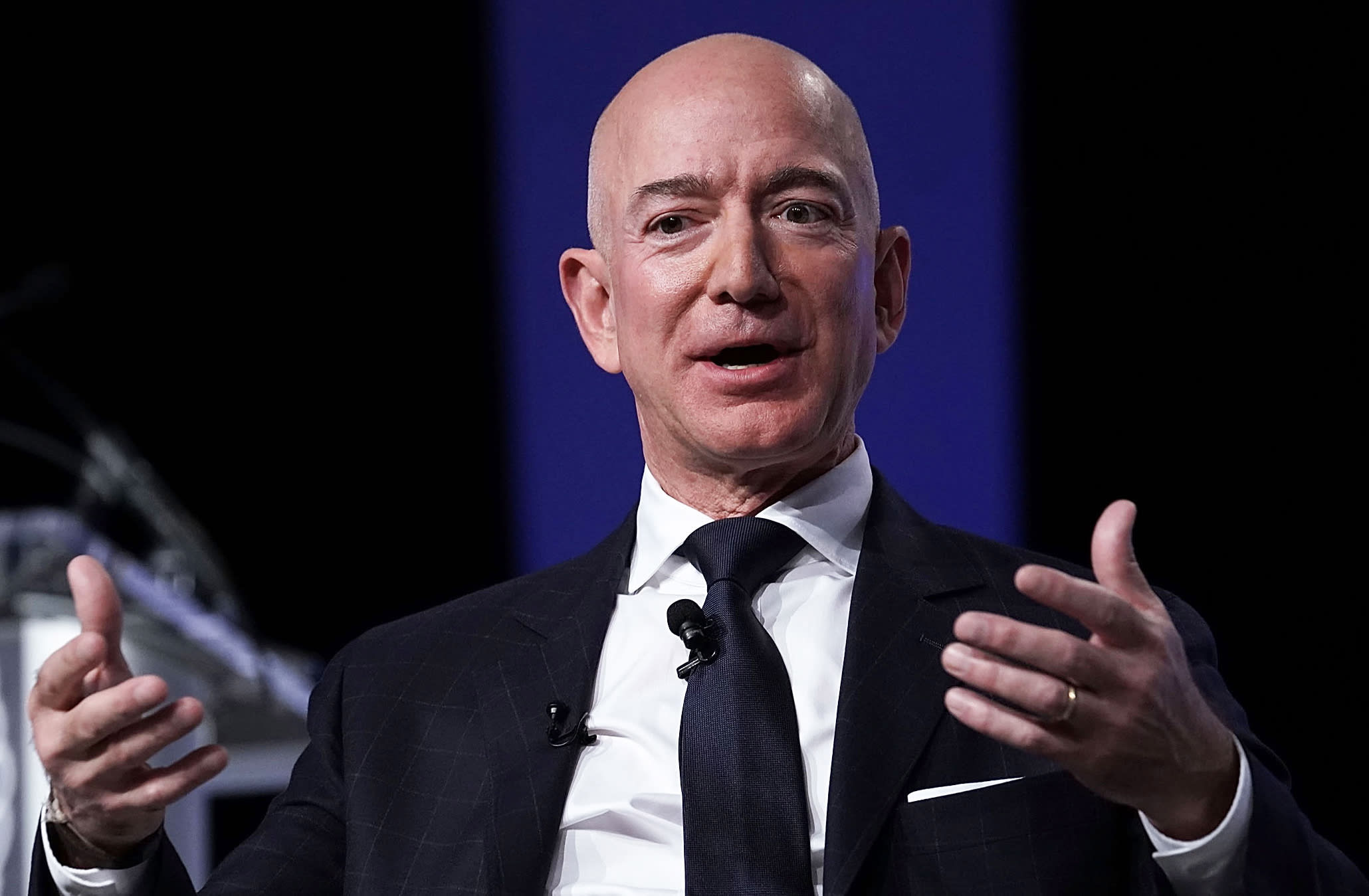Amazon CEO Bezos Applauds Congress for Immigration Bill