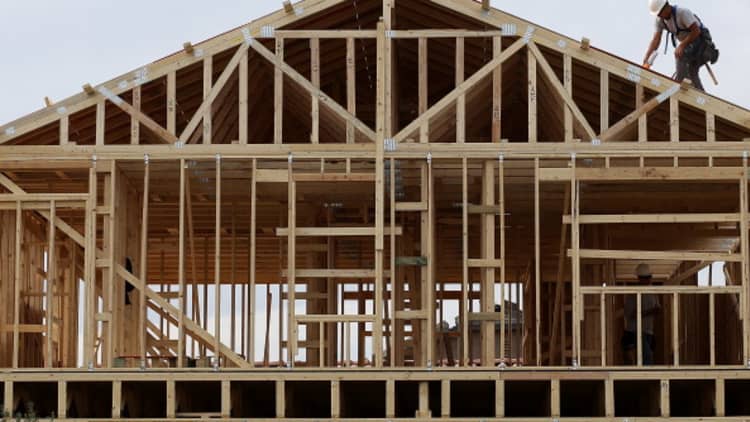 Bill Smead says buy homebuilder stocks