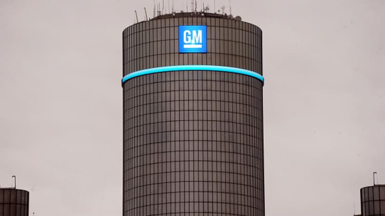 GM offering buyouts to salaried employees