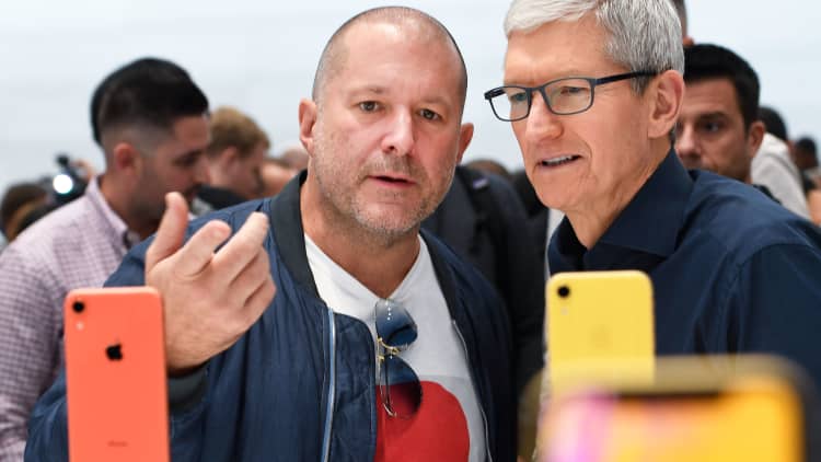 Tim Cook: WSJ report on tensions with Jony Ive is 'absurd'