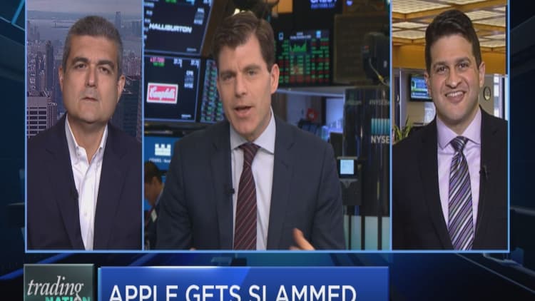 Trading Nation: Apple gets slammed