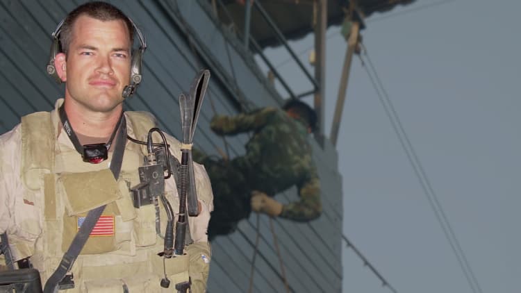Former Navy SEAL commander: How to win under a terrible boss