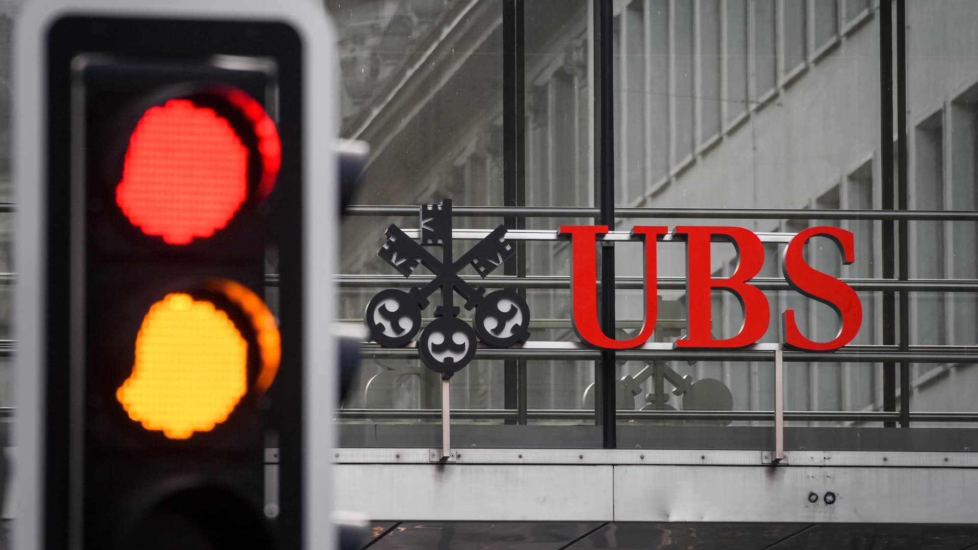 UBS misses expectations; CEO cites one of the ‘most challenging’ quarters for investors in a decade – CNBC