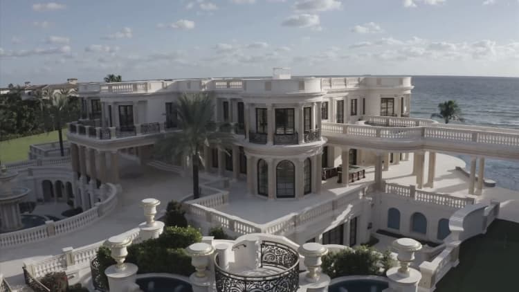 Stress in luxury real estate with mega-mansion glut