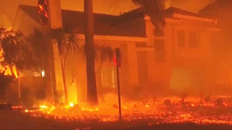 California wildfires force 157,000 to evacuate