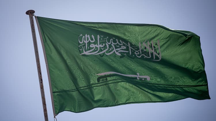 Saudi Arabia says ready to cut more than 500,000 BPD