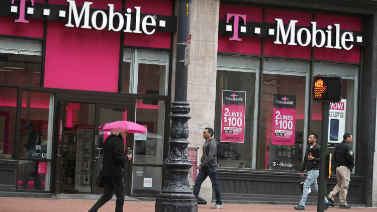 T-Mobile beats on top and bottom lines in Q3, helped by massive beat in net ads