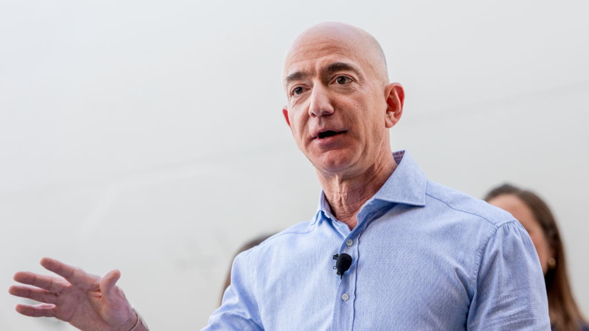 At all-hands meeting Jeff Bezos tells employees he's 'very excited' about the auto industry