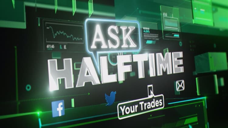 What do the traders think of DXC? The viewers #AskHalftime