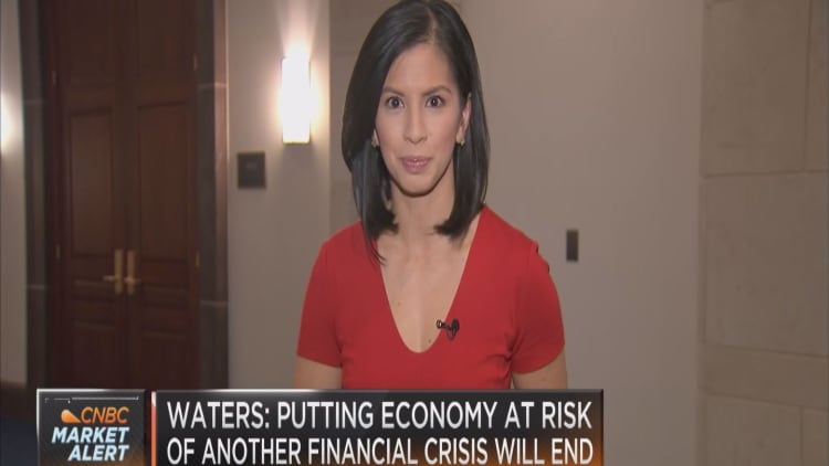 Rep. Waters: Putting economy at risk of another financial crisis to end