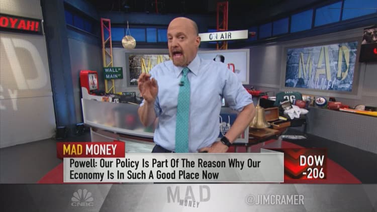 Cramer: For the first time, Powell seems concerned about the economy, and that's good