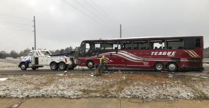 Icy roads cause 5 deaths as wintry weather blows east