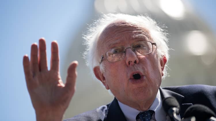 Bernie Sanders targets Walmart, calls for $15 minimum wage