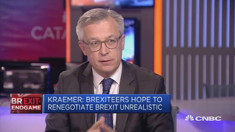 It’s unclear what EU can do to deflect danger of UK’s Brexit turmoil, analyst says