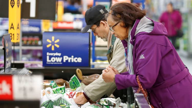 Grocery has led to constant same-store sales growth for Walmart, portfolio manager says