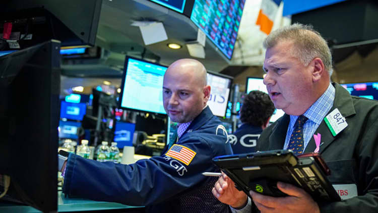 Dow finishes lower for fourth straight day