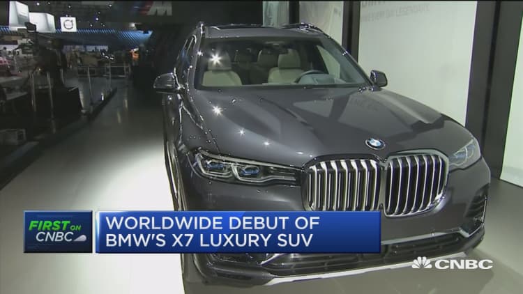 BMW debuts X7 luxury SUV