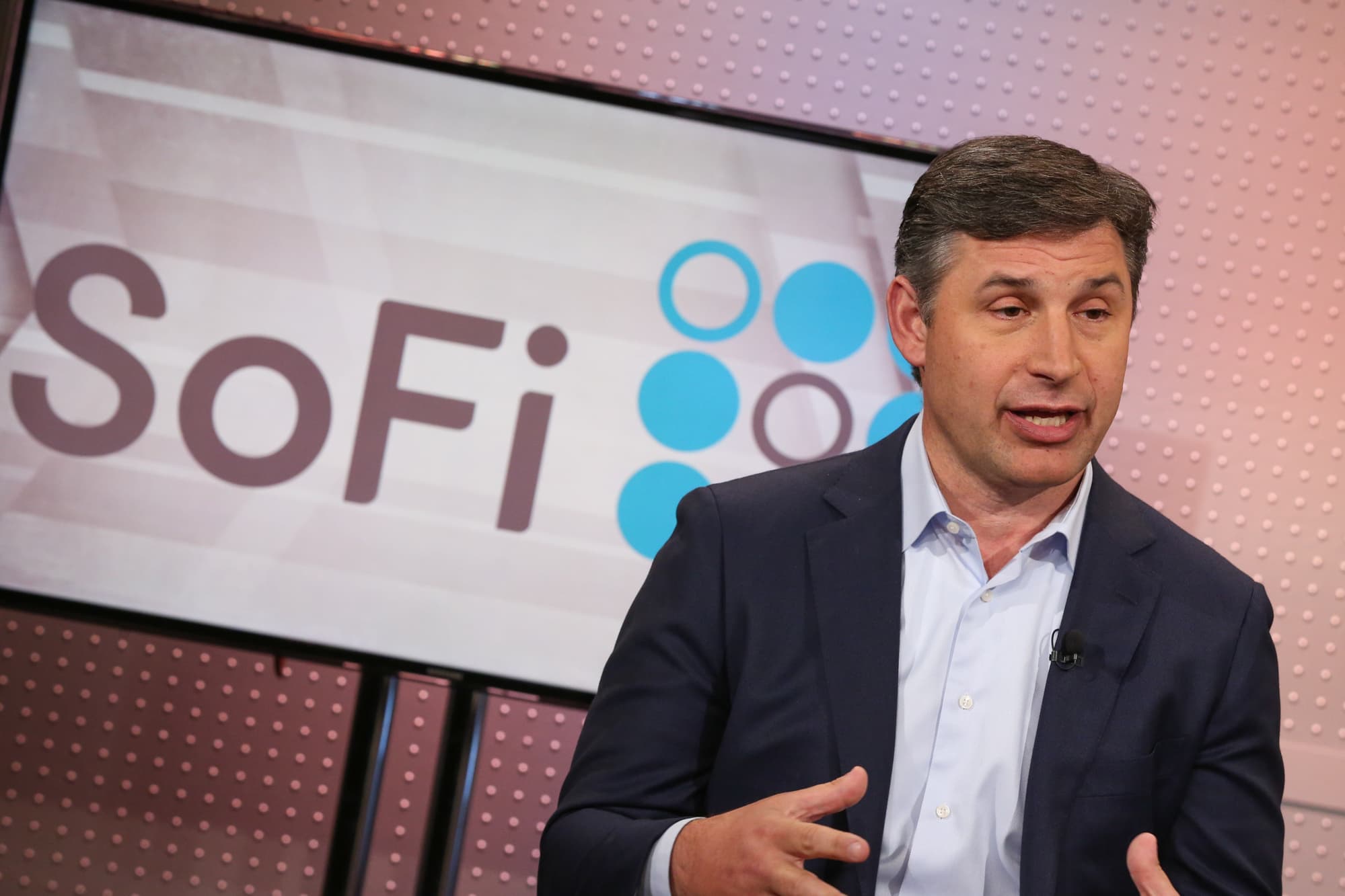 SoFi puts up a warning ‘you could lose all your money’ on every crypto trade, says CEO