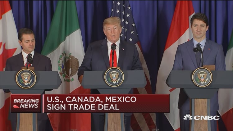 Trump says new US-Mexico-Canada trade deal will benefit all