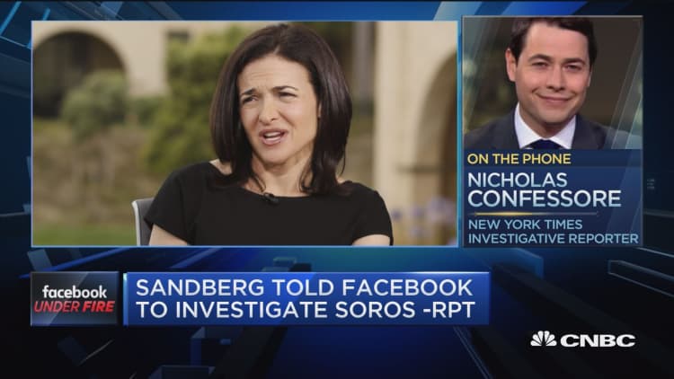 There's a lot of unhappiness surrounding Zuckerberg and Sandberg, says NYTimes' Confessore