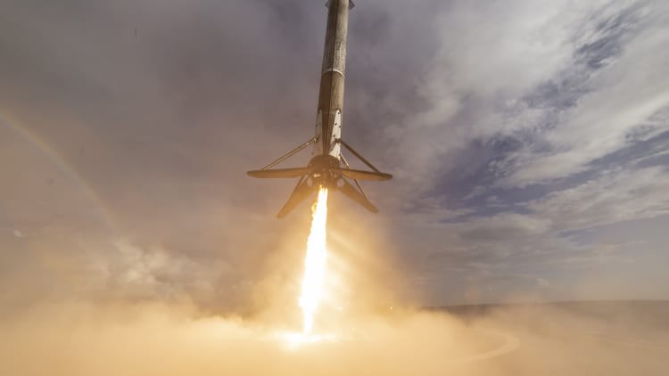 SpaceX launches reusable Falcon 9 rocket