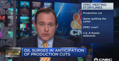 Oil extends gains ahead of OPEC meetings
