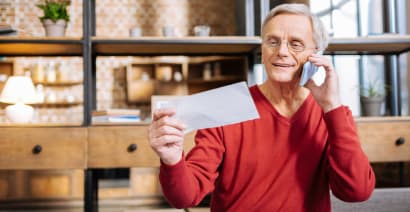 Two ways to find out how much your Social Security check will increase in 2019