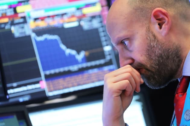 RT: el trader de NYSE cae en picado en el mercado Dow cae 181204