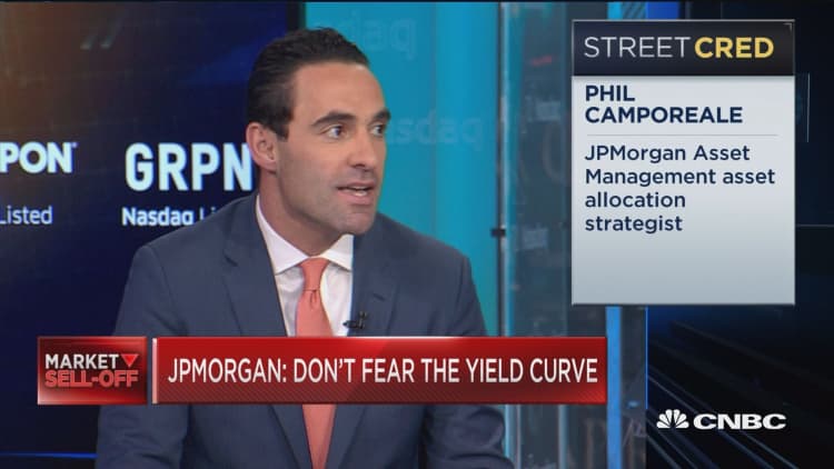 Here's why one JPMorgan strategist says you shouldn't fear the yield curve