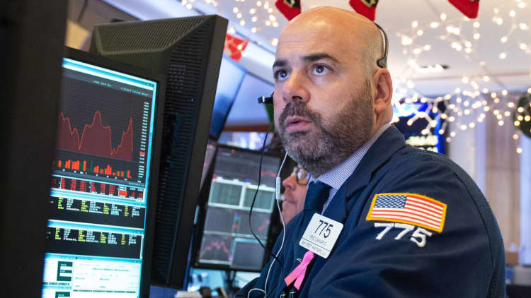 Markets turn volatile in another wild trading session — Here's what five experts are watching