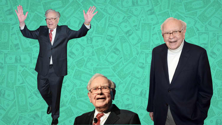 Here are billionaire Warren Buffett’s best investing tips