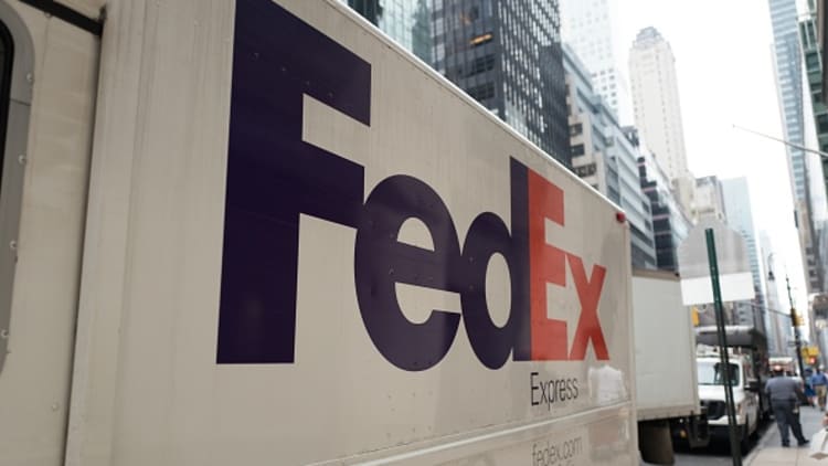 FedEx potential depends on earnings, says equity strategist