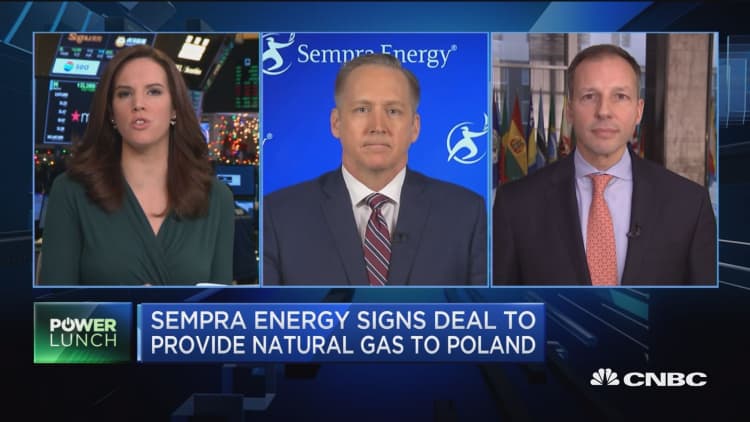 Sempra Energy signs deal to provide Poland with natural gas