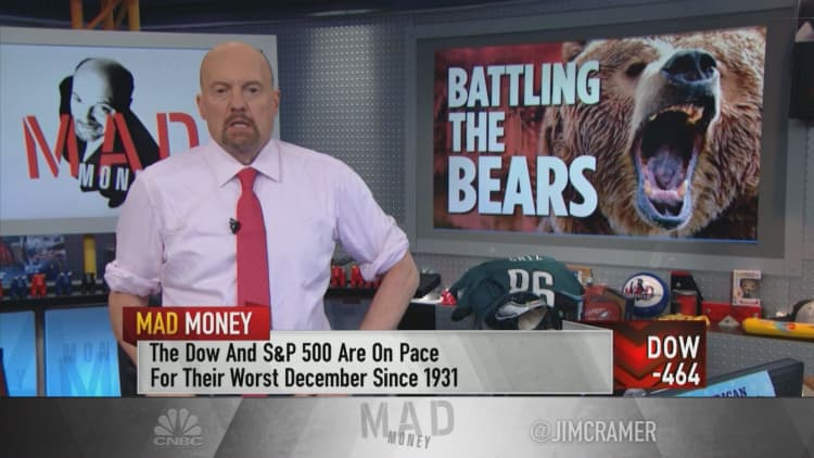 Cramer feels 'powerless' after Fed hike, tells investors to buy gold