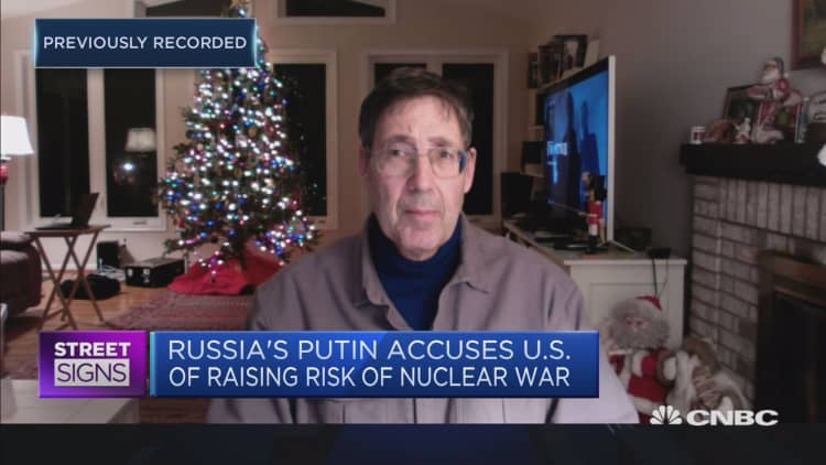 Former ambassador weighs in on US-Russia relations