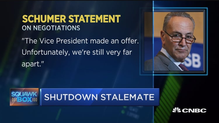 Lawmakers still far from resolving shutdown, says Dem leader Schumer