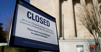 White House: Government shutdown may 'disrupt' restart of student loan bills