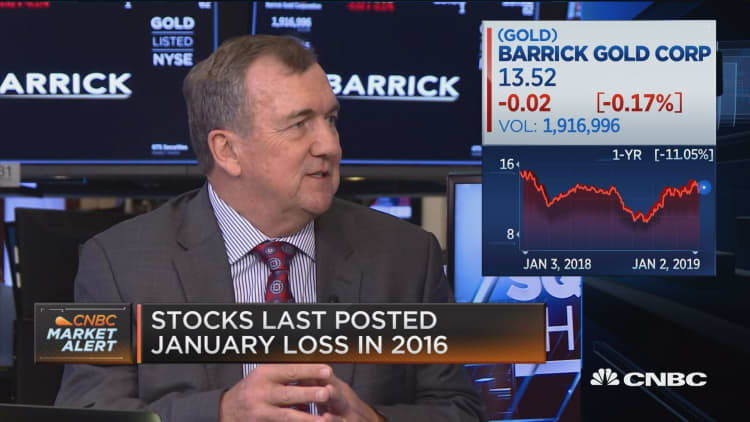 I don't plan to leave before I see the benefits of the merger, says Barrick Gold CEO