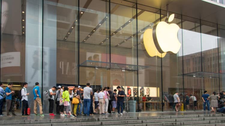 Change in Chinese consumer affect iPhone sales, pro says