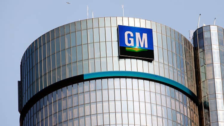 General Motors new vehicles sales down 2.7% 
