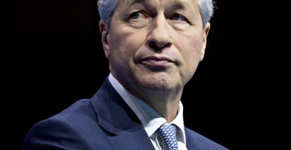 JPMorgan shares fall 6% after CFO lowers guidance on 'headwinds’ including wages