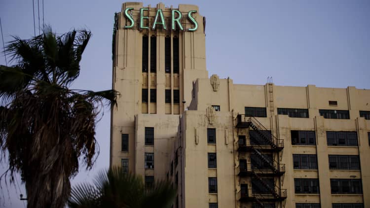 Sears has another chance to avoid closing down 