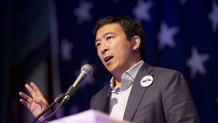 Presidential candidate Andrew Yang is giving this New Hampshire mom $1,000 a month to show UBI works