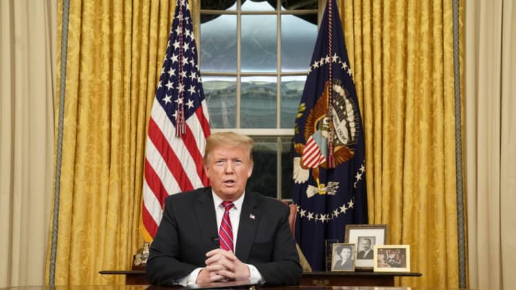 Trump, Dem leadership address nation as shutdown continues