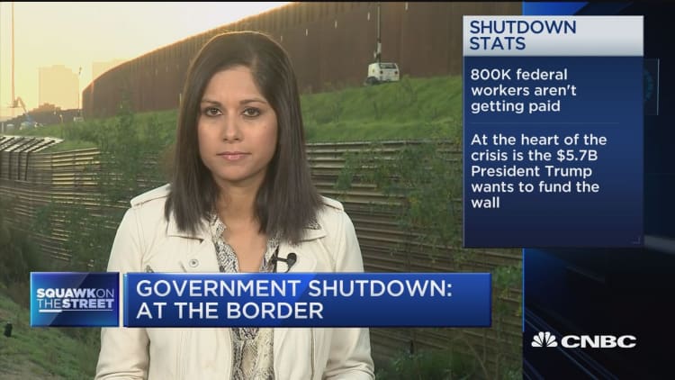 Government shutdown drags on over border security fight