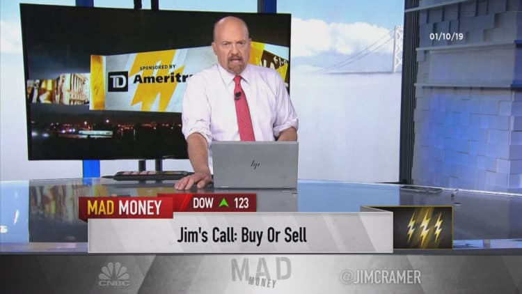 Cramer's lightning round: The Fed makes me nervous about this best-in-show stock