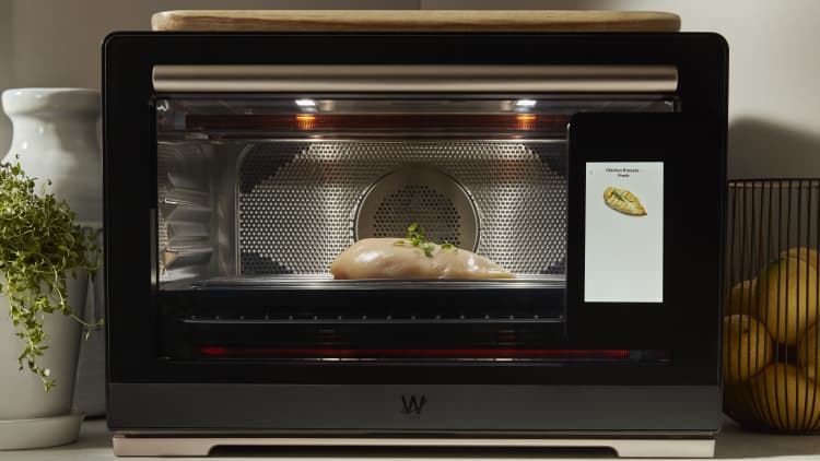 Whirlpool's smart oven uses sensors to detect the food you're making and cooks it perfectly
